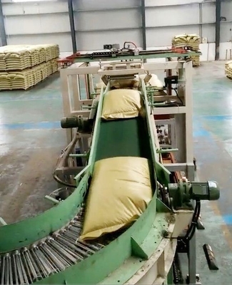 Anpassungsfähiger und automatischer Futterpalletisierer für Beutelanlagen 4100mm*1600mm*1450mm