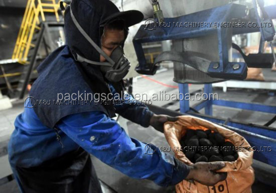 Einfach zu bedienen und Holzkohle Verpackungsmaschine für Ihre Produktionsanlage