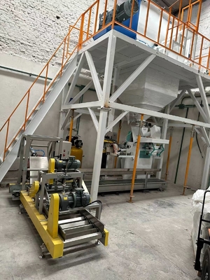 Präzision Halbautomatische Verpackungsmaschine für 20 kg bis 50 kg Füllbeutel